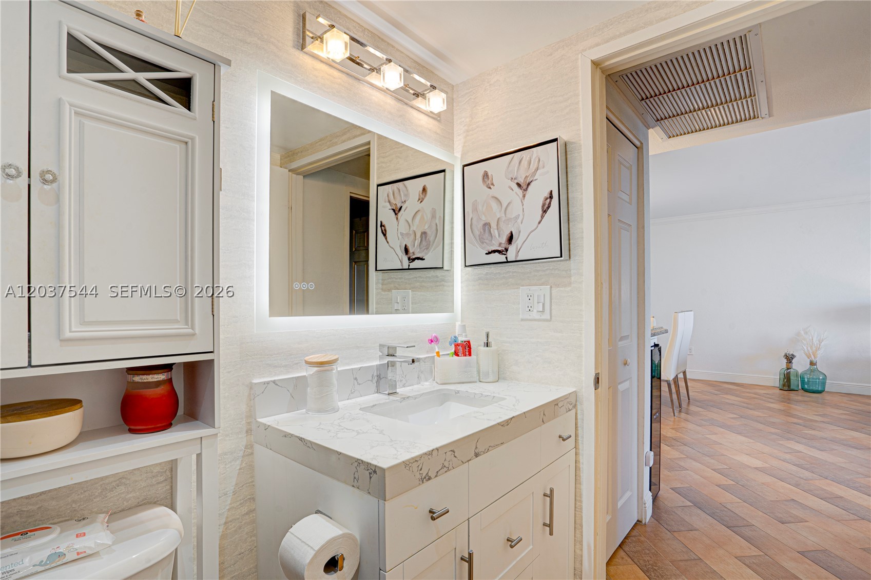 ISLAND POINTE CONDO - Residential