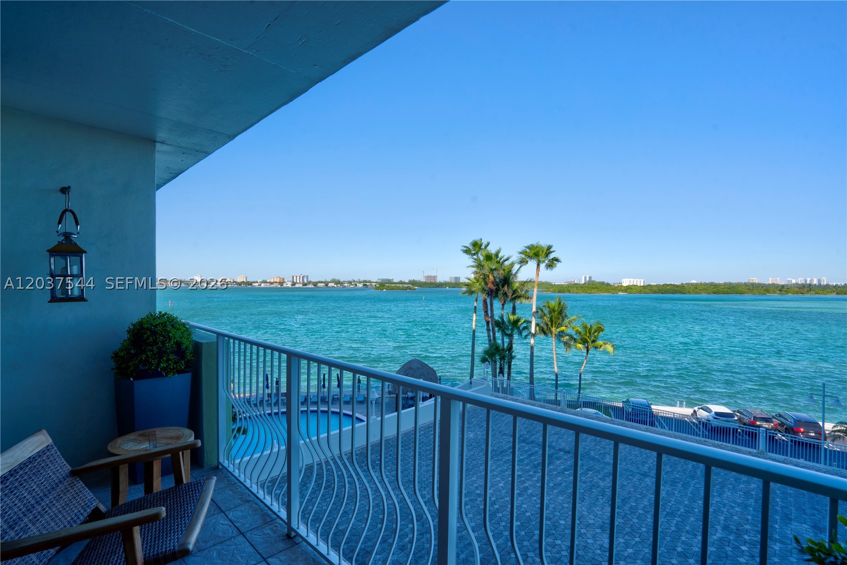 ISLAND POINTE CONDO - Residential