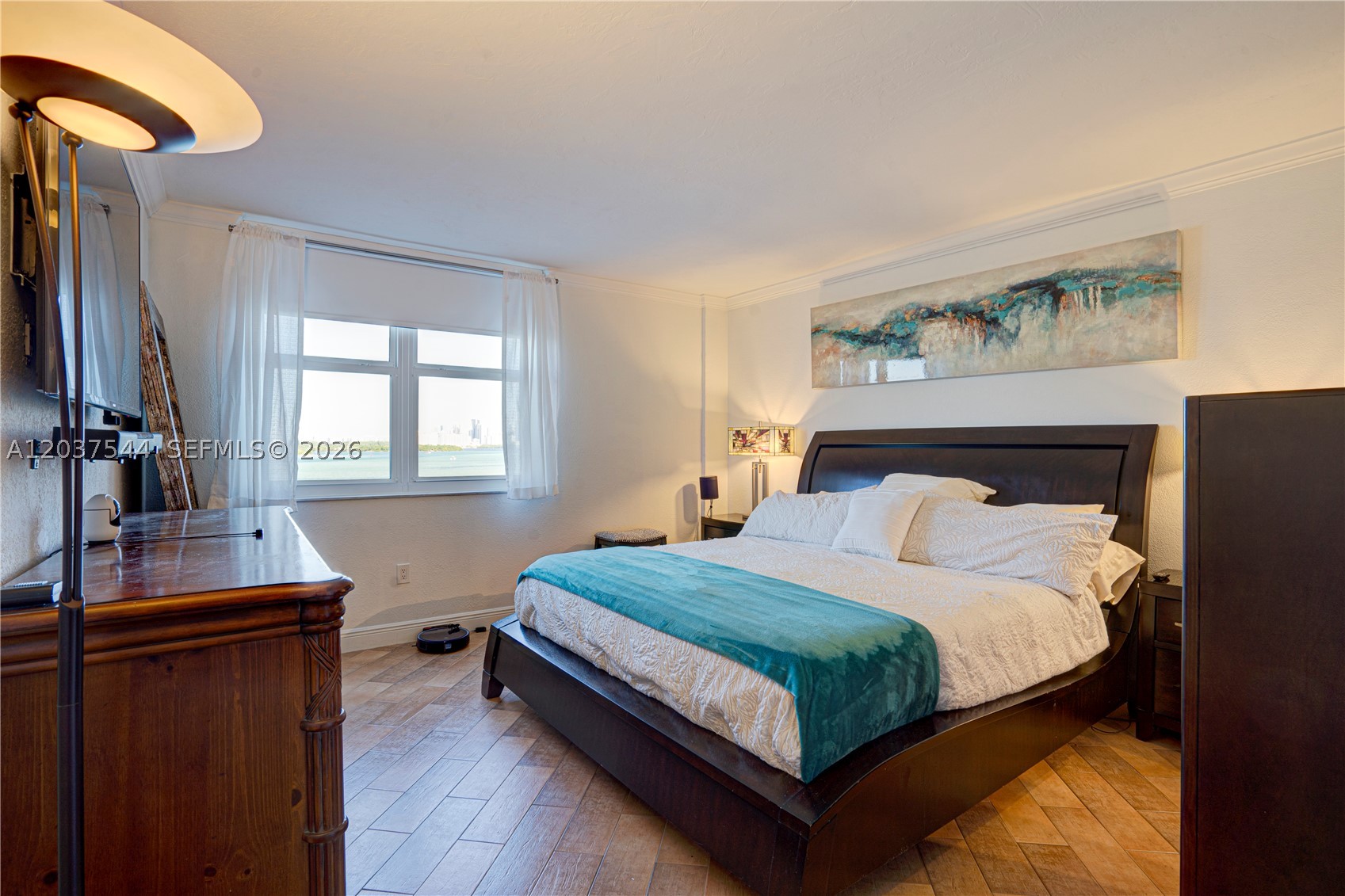 ISLAND POINTE CONDO - Residential