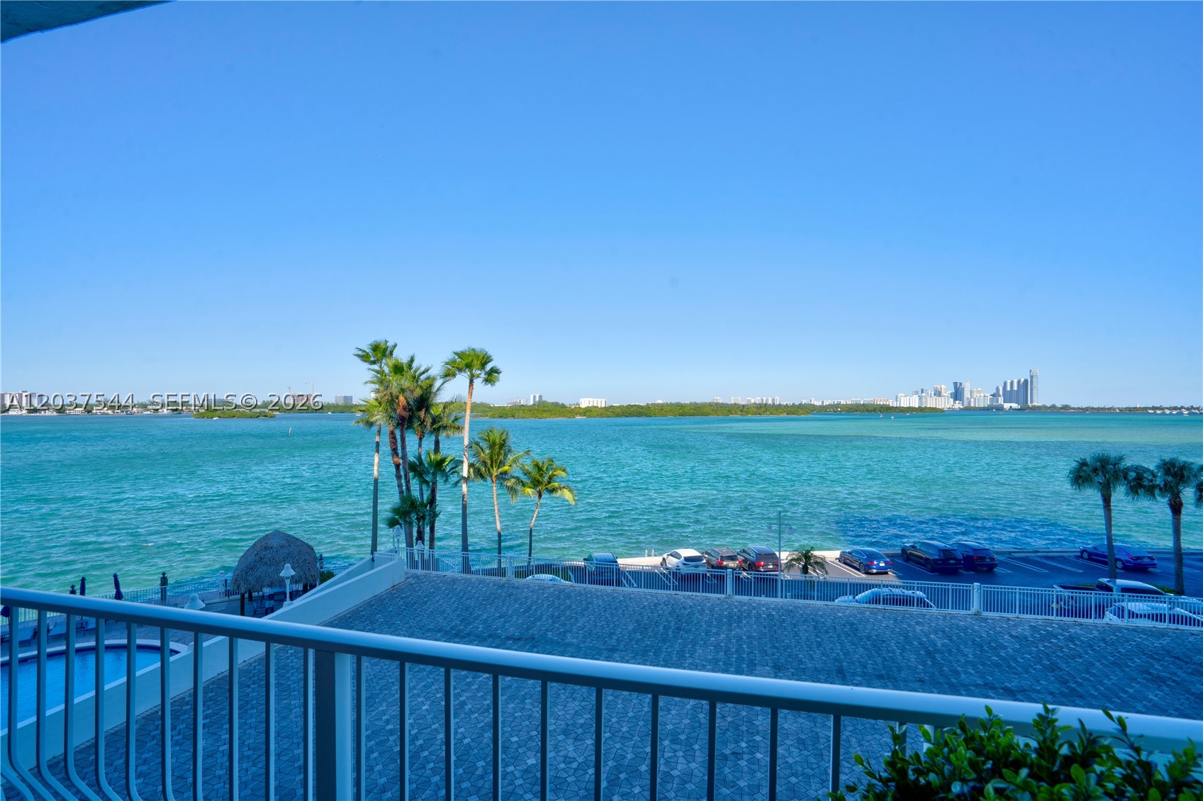ISLAND POINTE CONDO - Residential