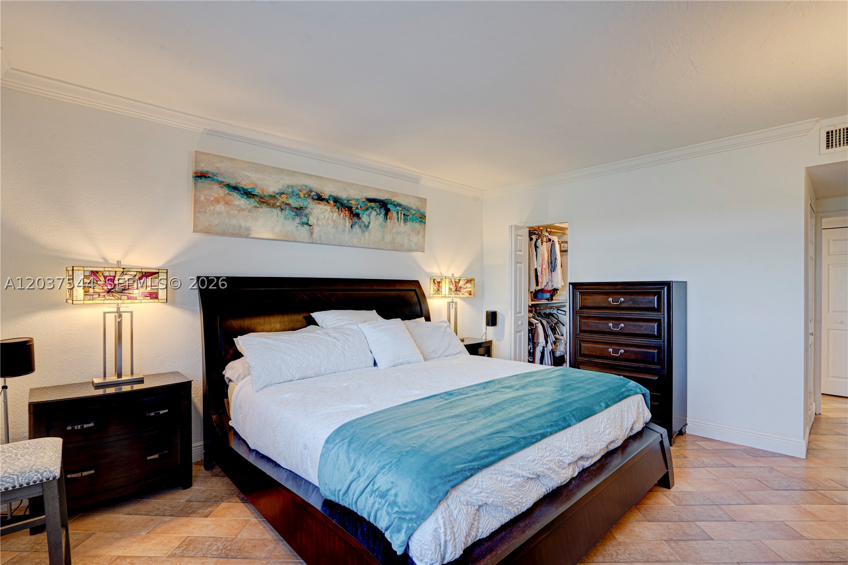 ISLAND POINTE CONDO - Residential