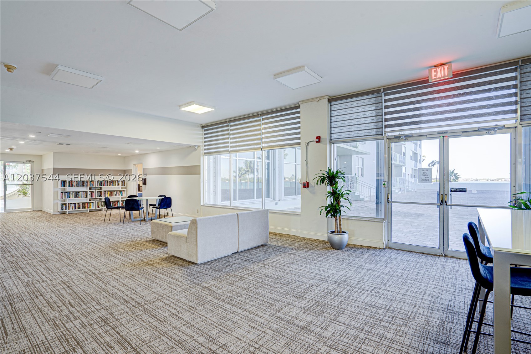 ISLAND POINTE CONDO - Residential
