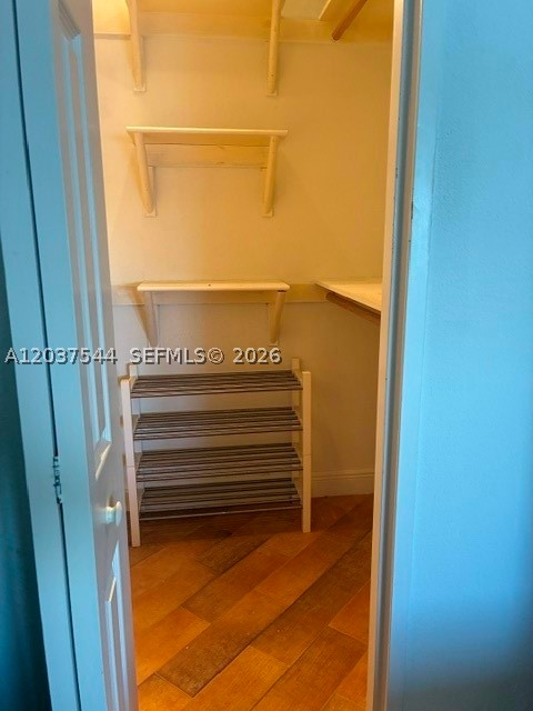 ISLAND POINTE CONDO - Residential