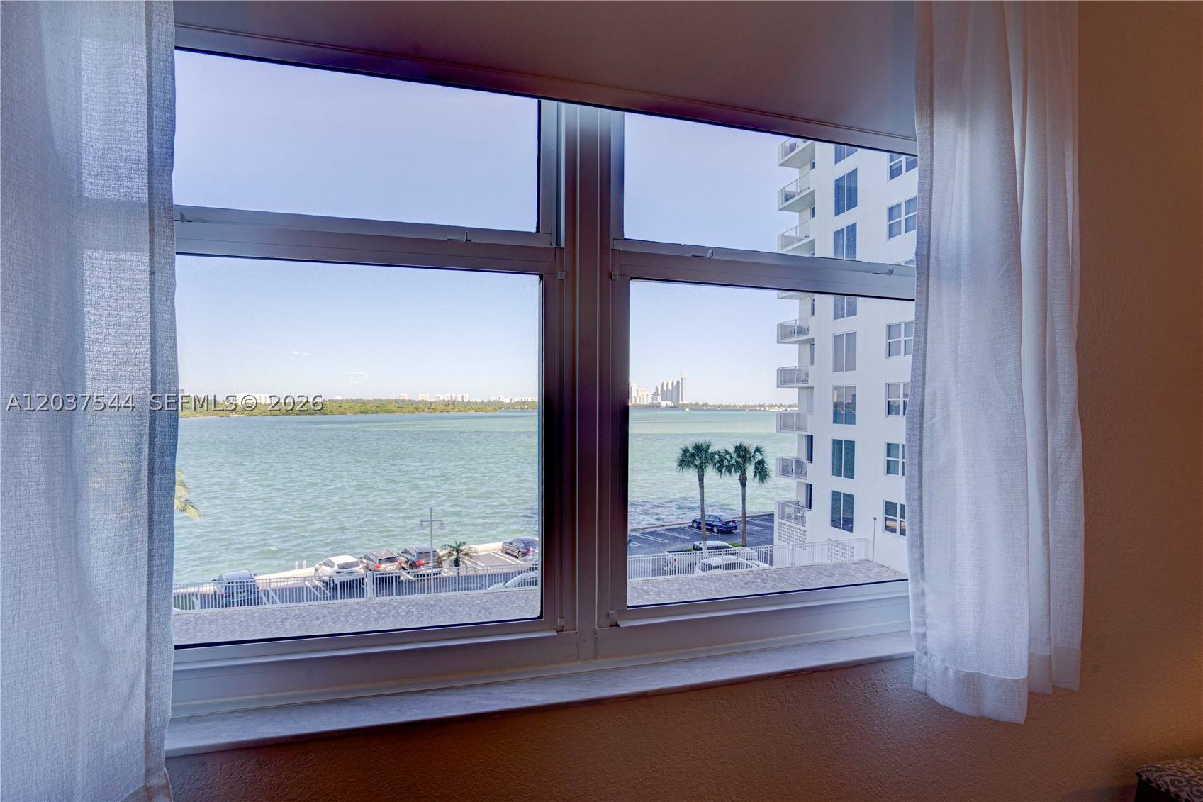 ISLAND POINTE CONDO - Residential