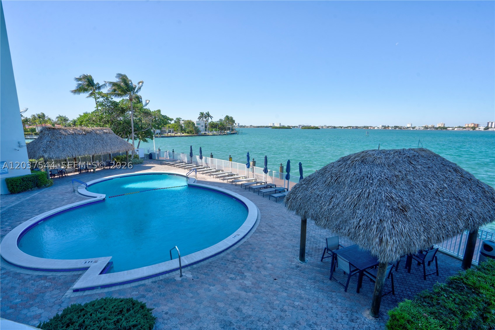 ISLAND POINTE CONDO - Residential