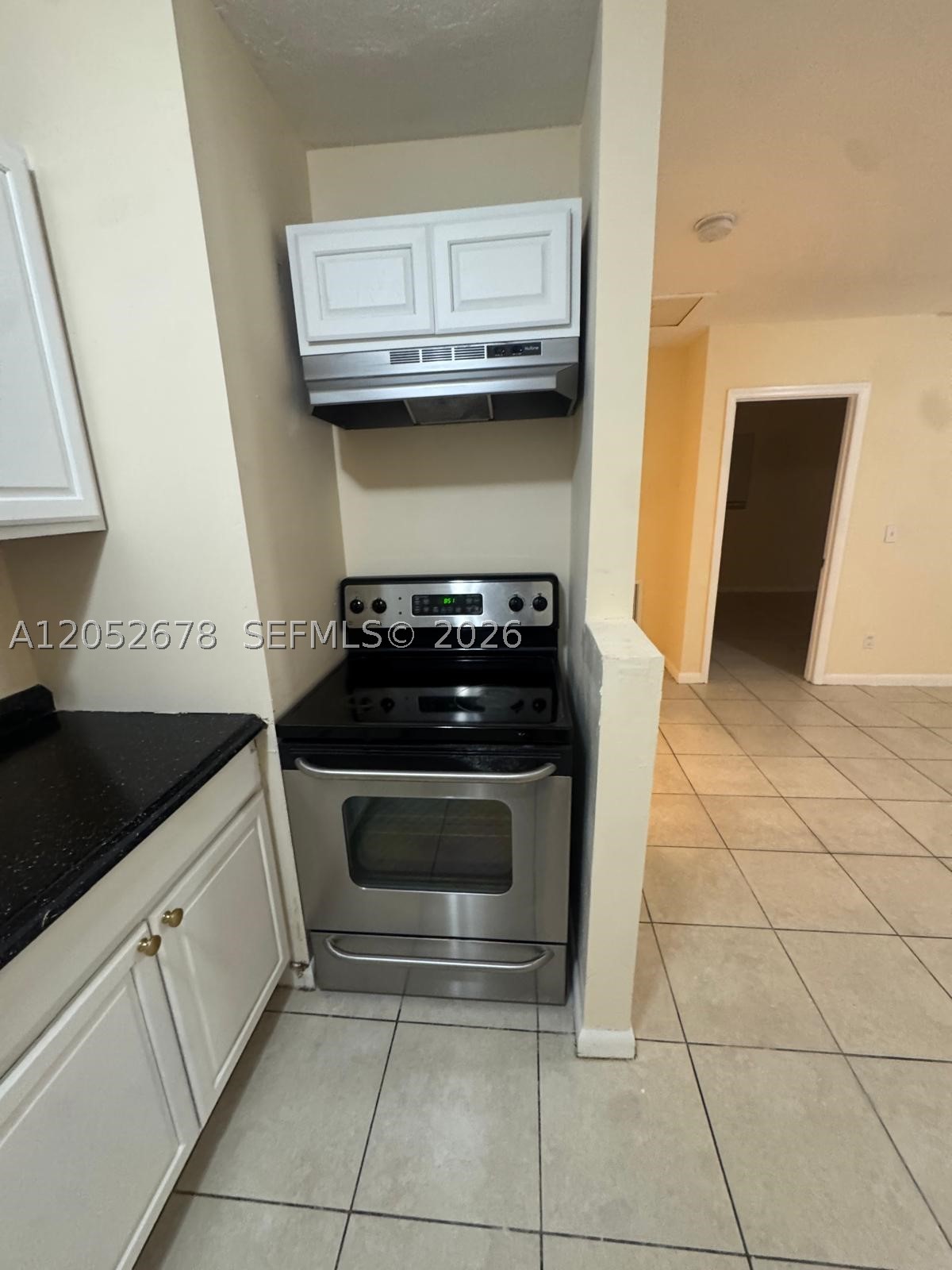 LINCOLN PARK THIRD ADD - Residential Lease