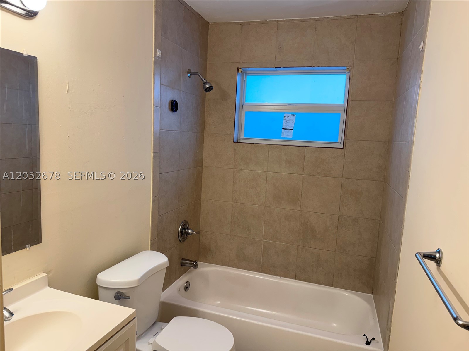 LINCOLN PARK THIRD ADD - Residential Lease