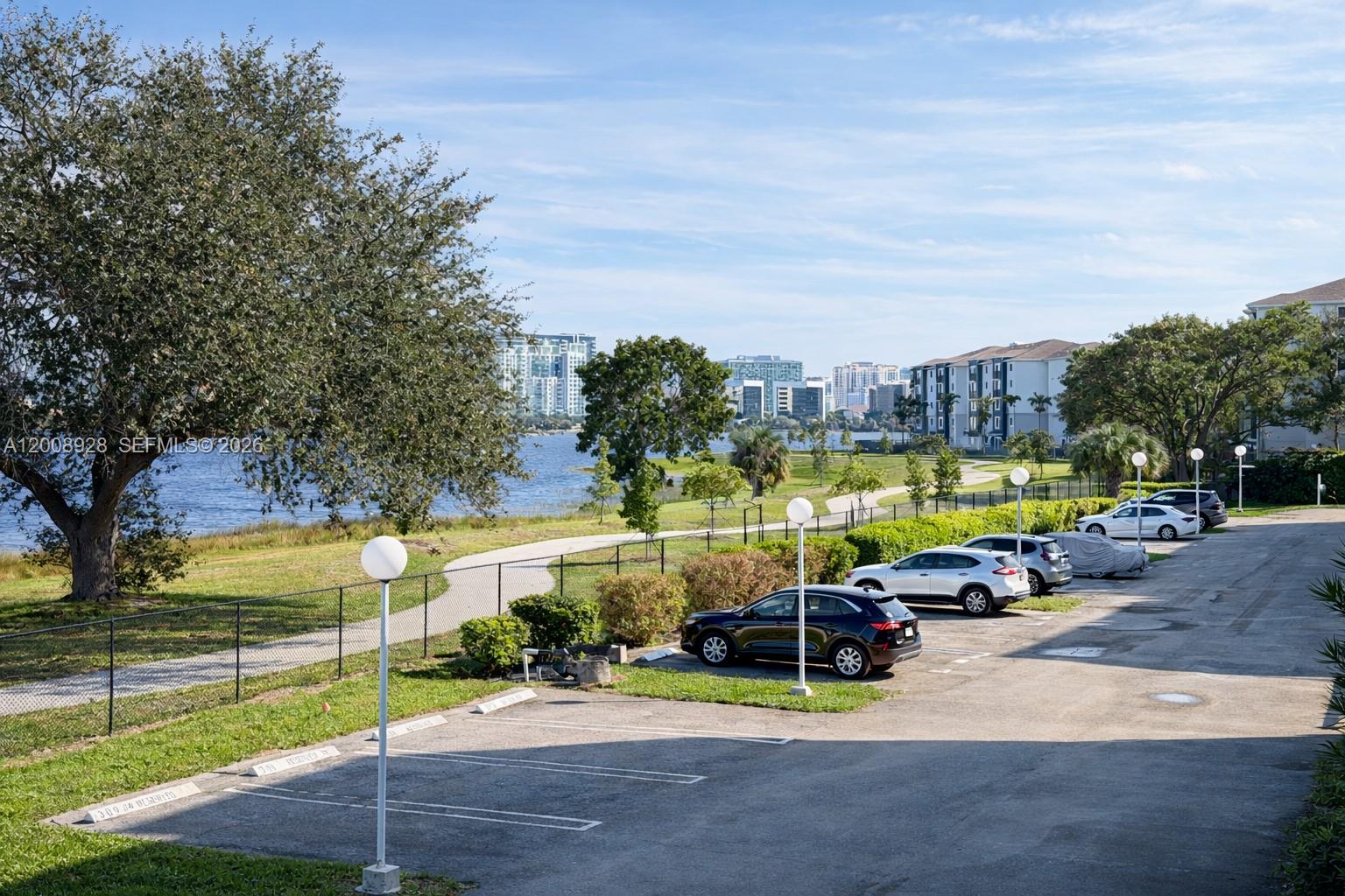 BREAKWATERS OF THE PALM B - Residential