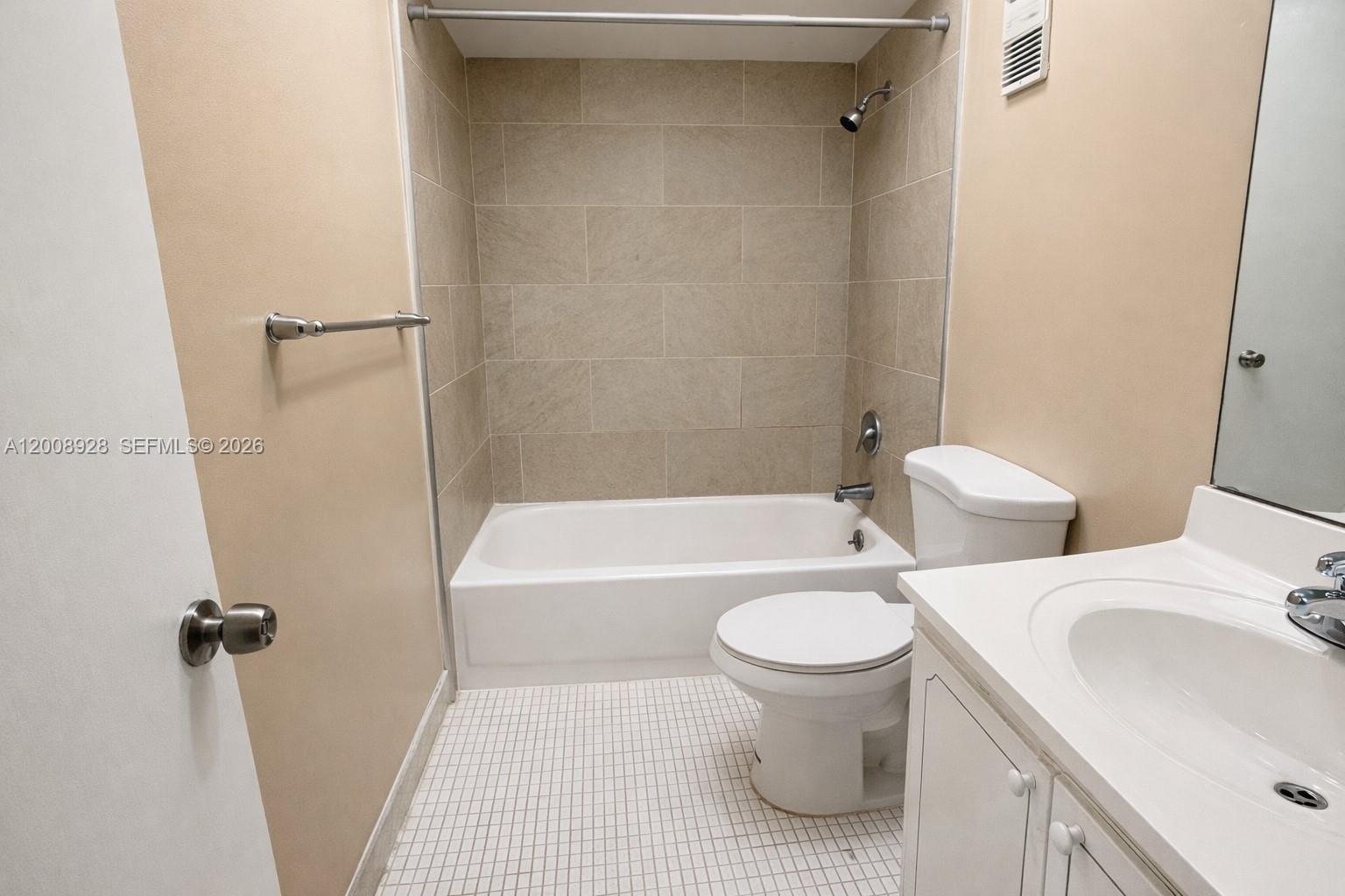 BREAKWATERS OF THE PALM B - Residential