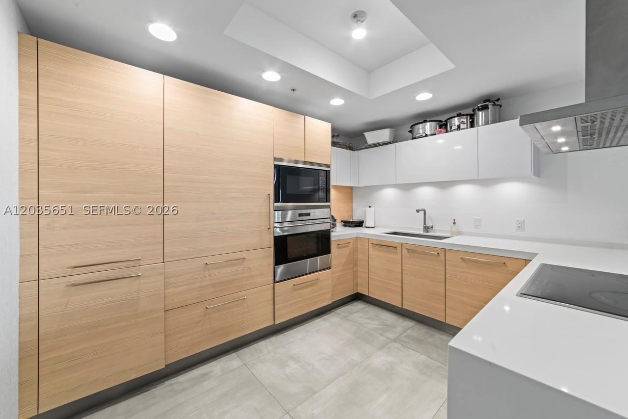 MARINA PALMS RESIDENCES S - Residential