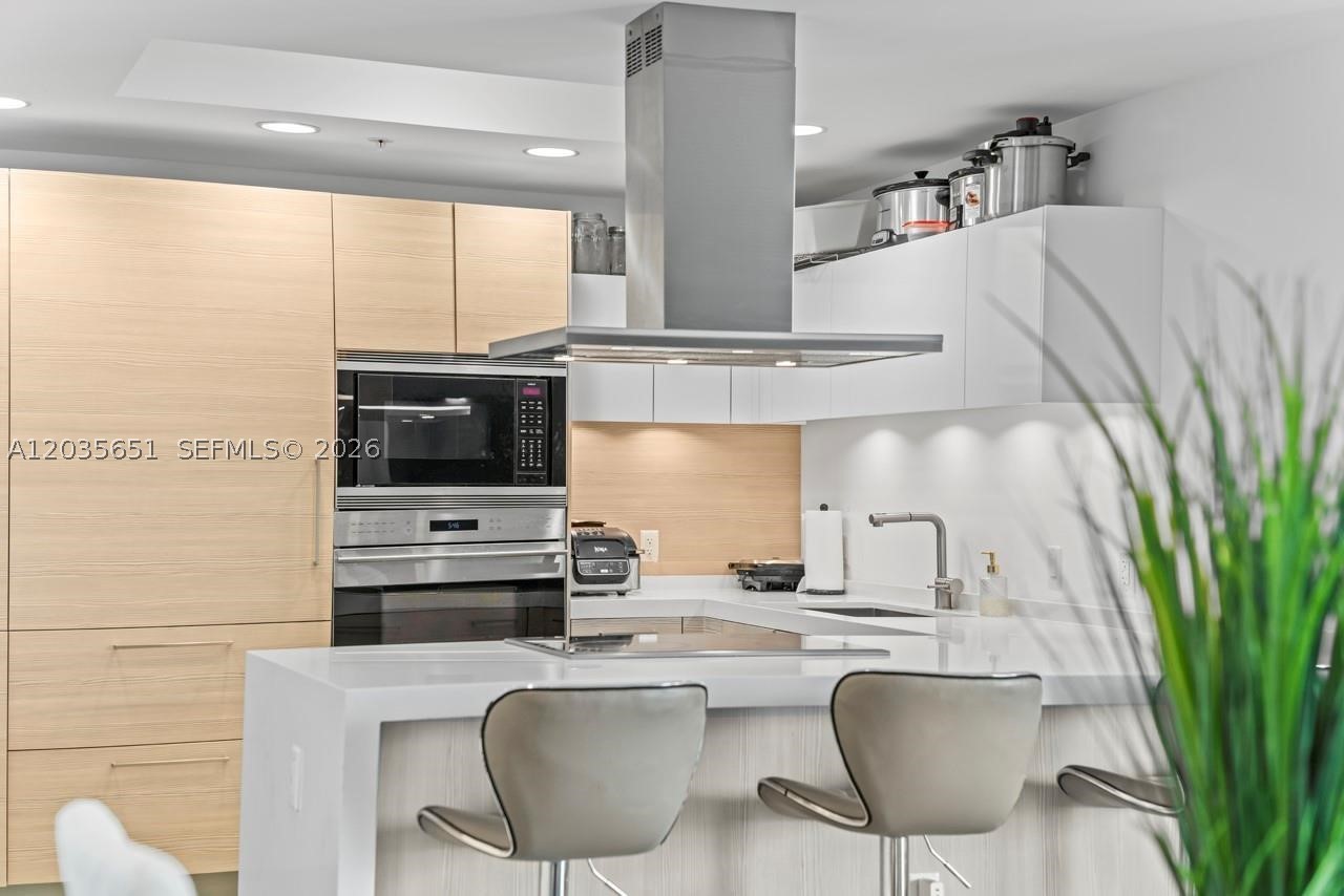 MARINA PALMS RESIDENCES S - Residential