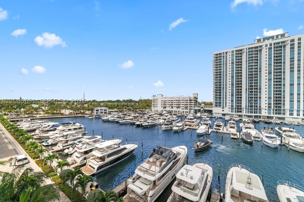 MARINA PALMS RESIDENCES S - Residential
