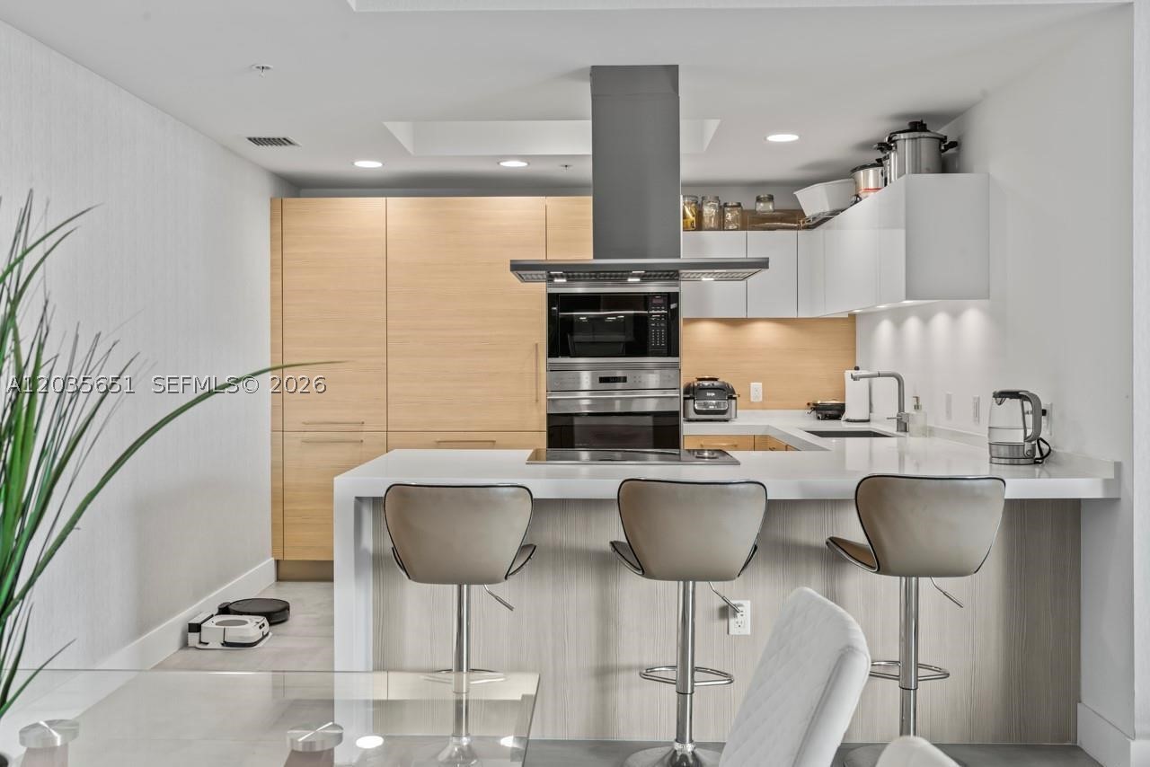 MARINA PALMS RESIDENCES S - Residential
