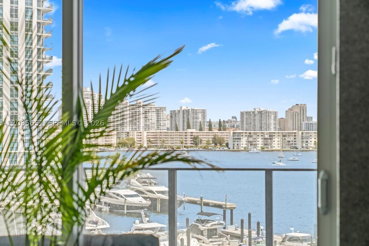 MARINA PALMS RESIDENCES S - Residential