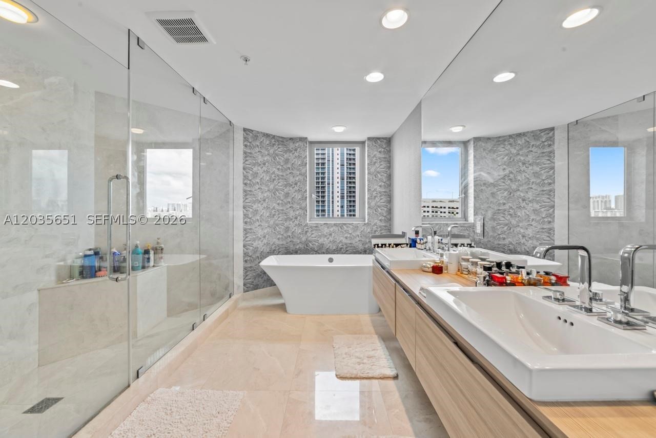 MARINA PALMS RESIDENCES S - Residential
