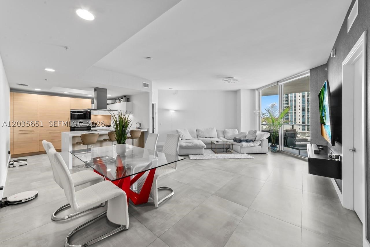 MARINA PALMS RESIDENCES S - Residential