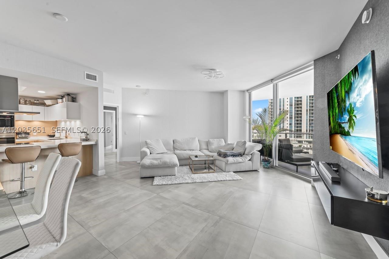 MARINA PALMS RESIDENCES S - Residential