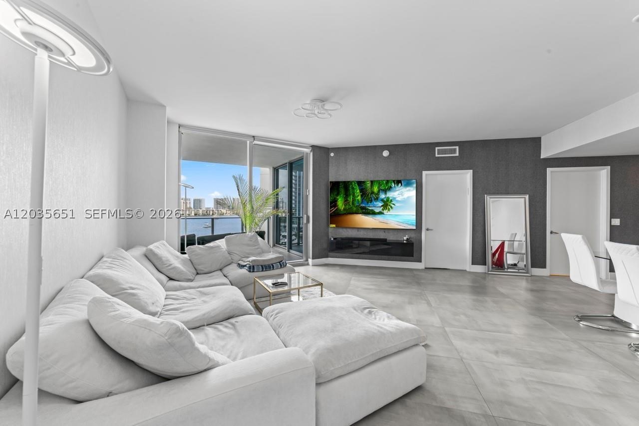 MARINA PALMS RESIDENCES S - Residential
