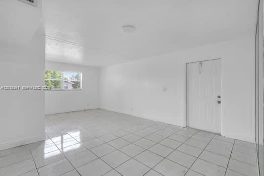 ELMVALE CONDO - Residential
