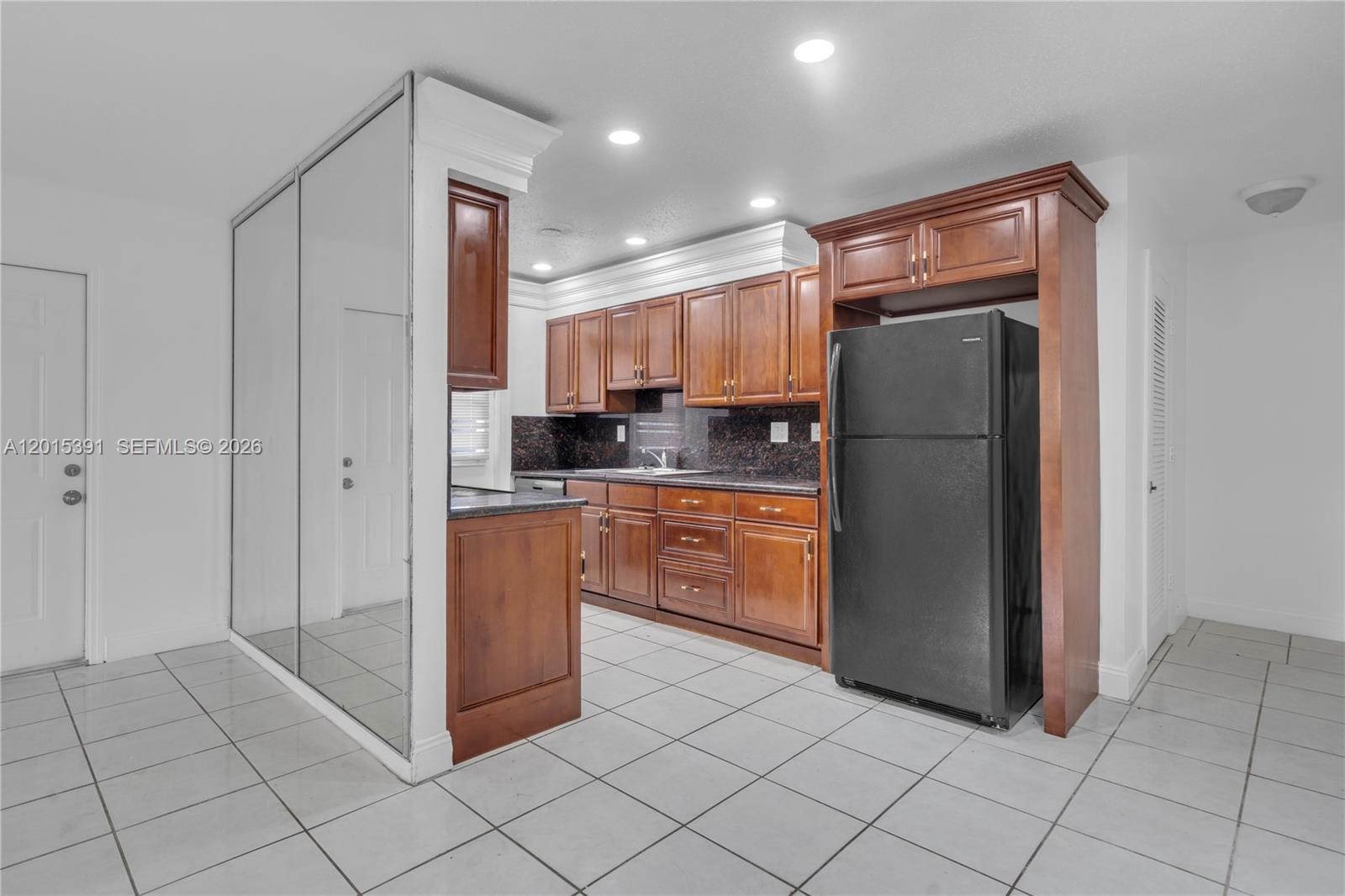 ELMVALE CONDO - Residential