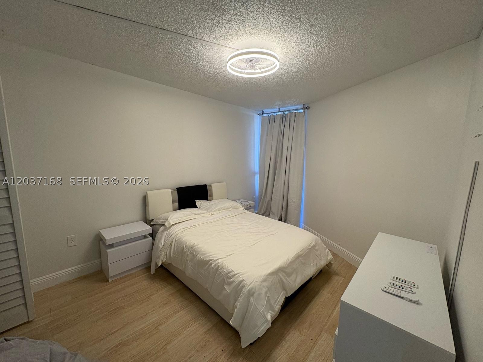 LAS BRISAS@ COUNTRY CLUB - Residential Lease