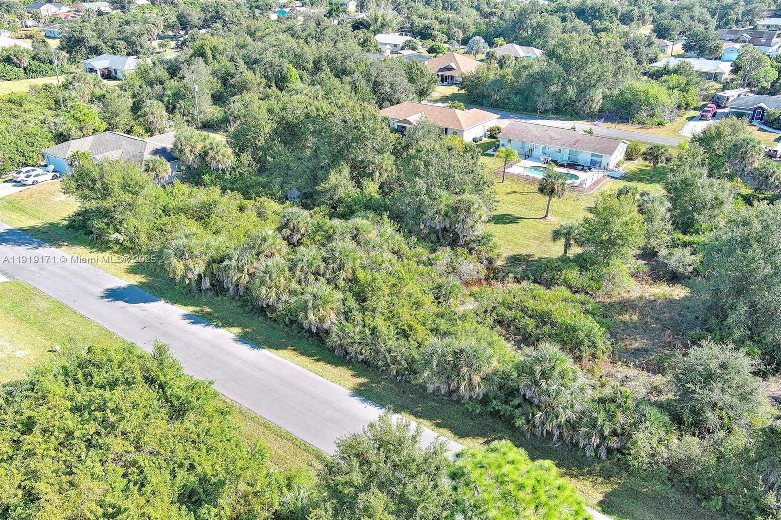 PORT CHARLOTTE - Land