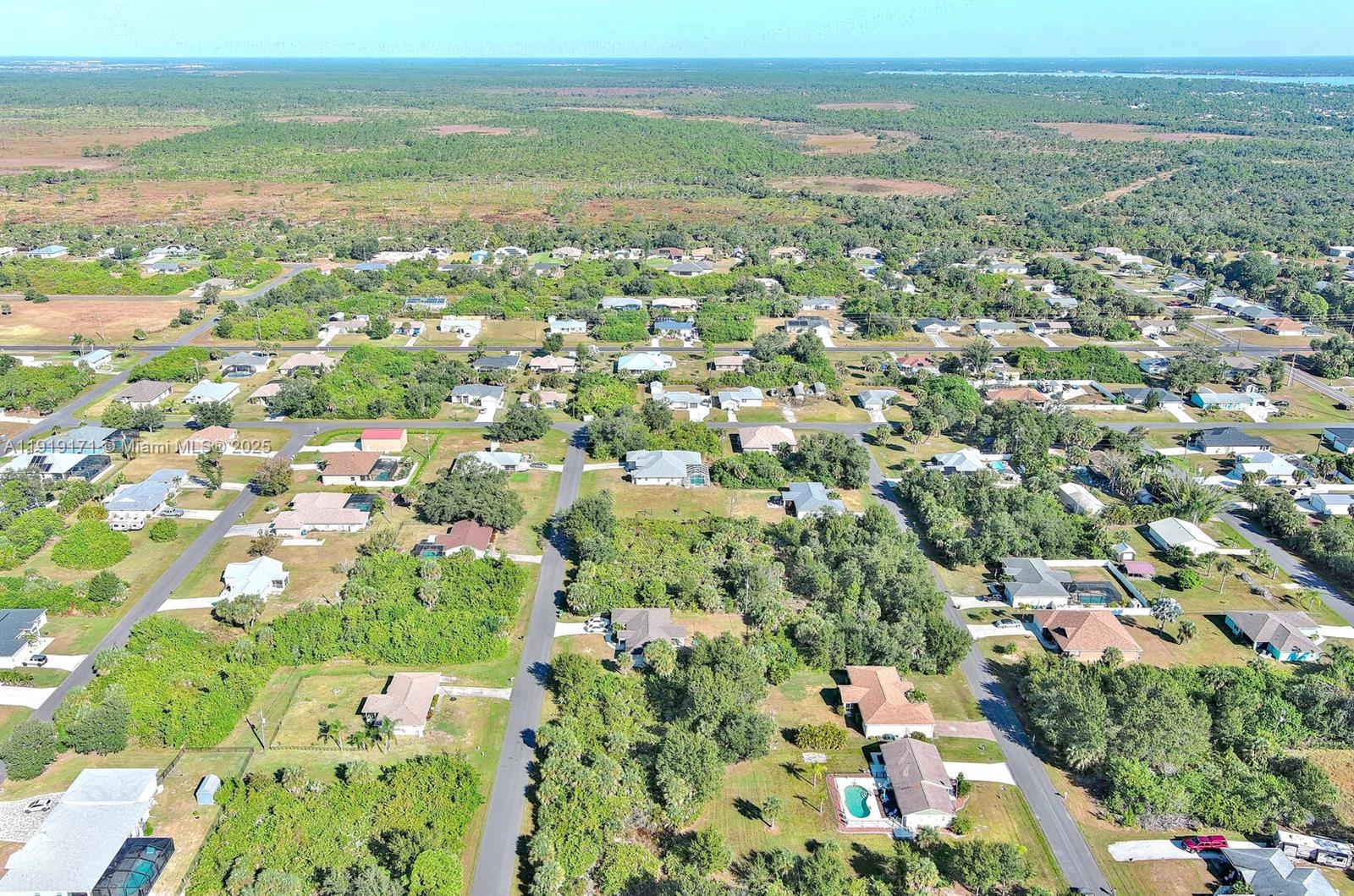 PORT CHARLOTTE - Land