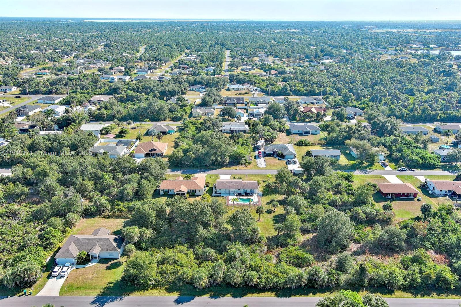 PORT CHARLOTTE - Land