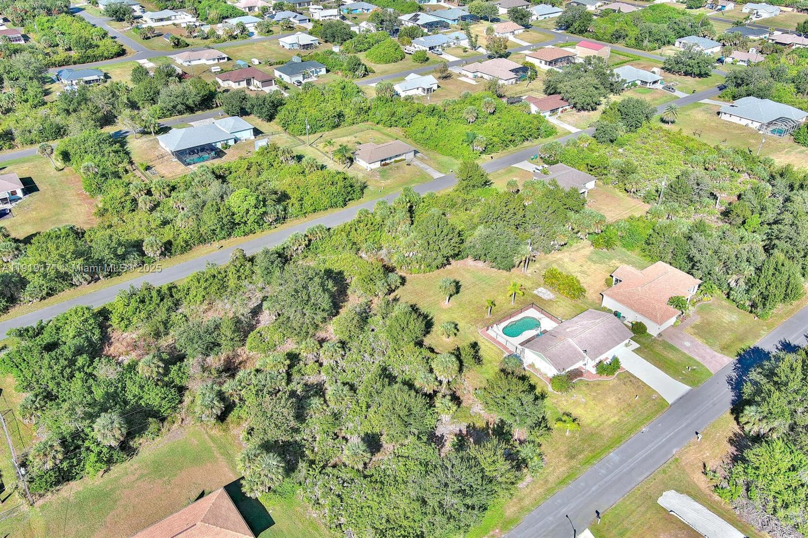 PORT CHARLOTTE - Land
