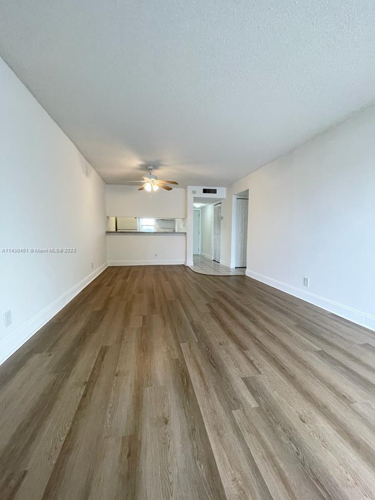 LAKESHORE AT UNIVERSITY P - Residential Lease