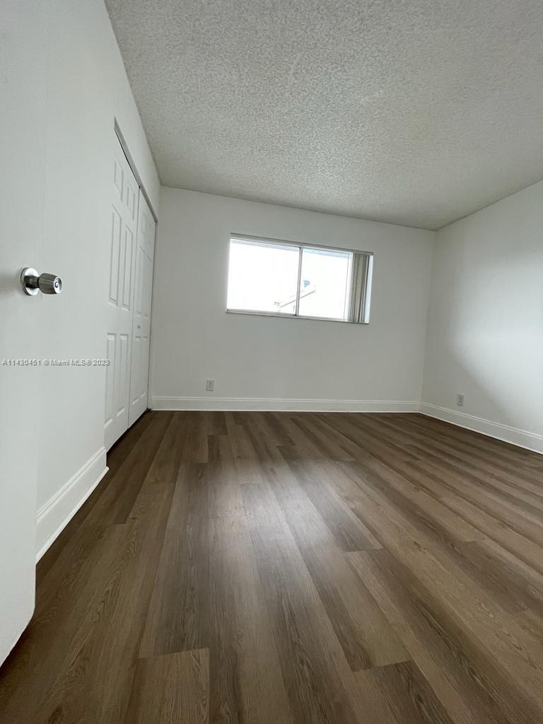 LAKESHORE AT UNIVERSITY P - Residential Lease