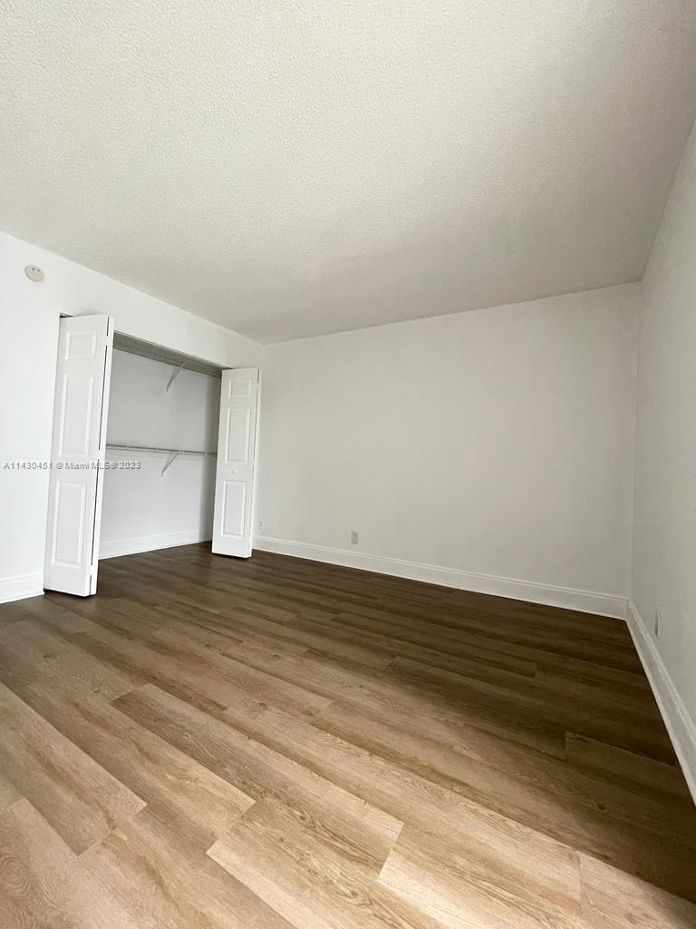 LAKESHORE AT UNIVERSITY P - Residential Lease