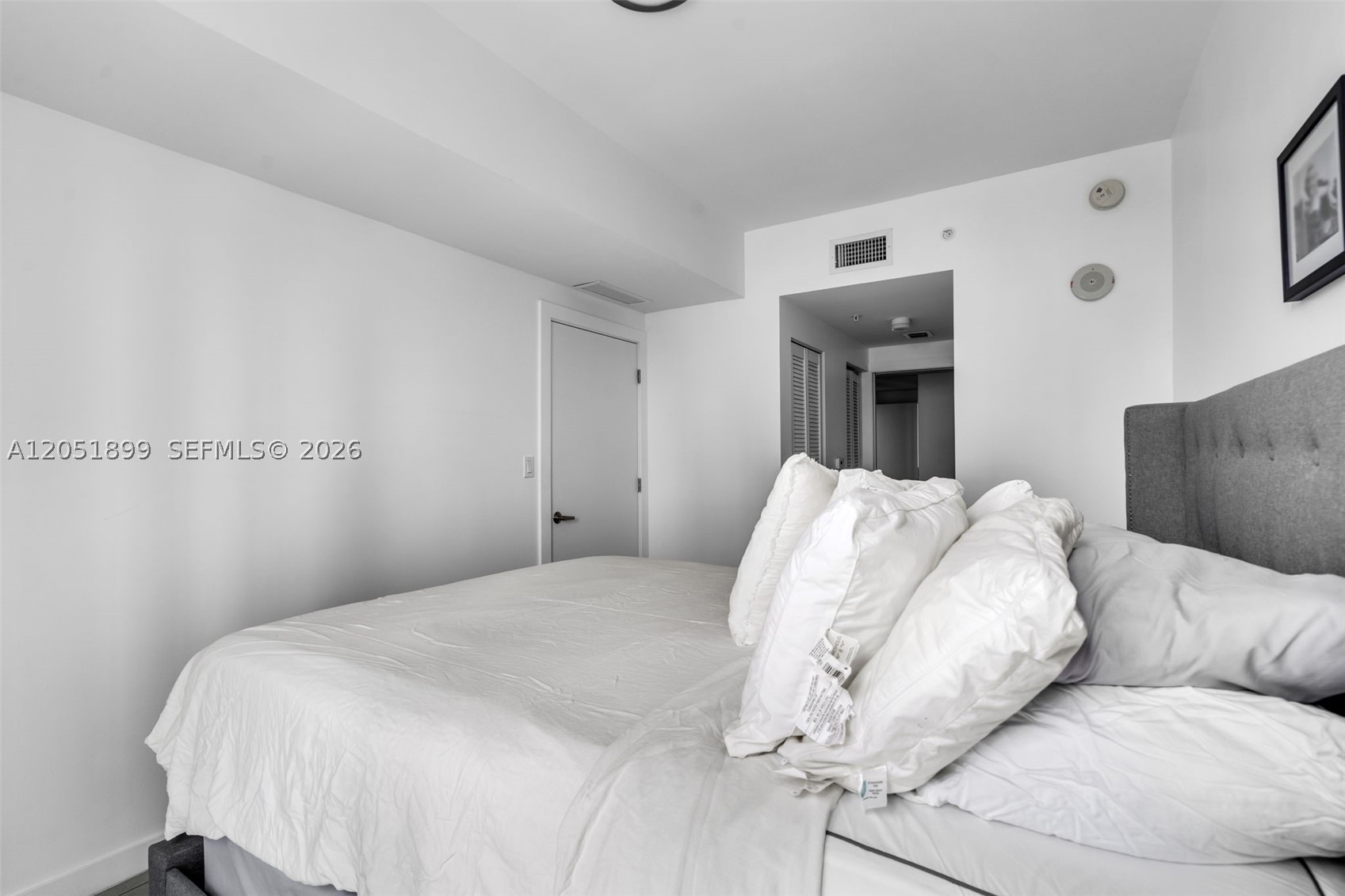 26 EDGEWATER CONDO - Residential Lease
