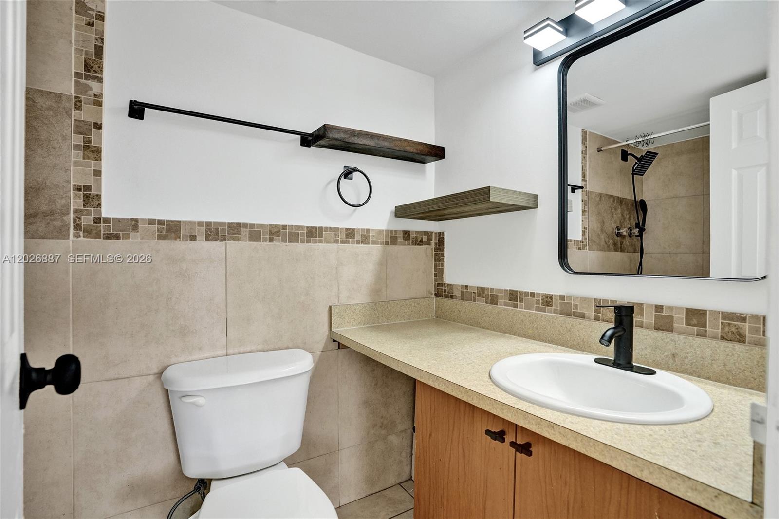 BAYVIEW PALMS CONDO - Residential