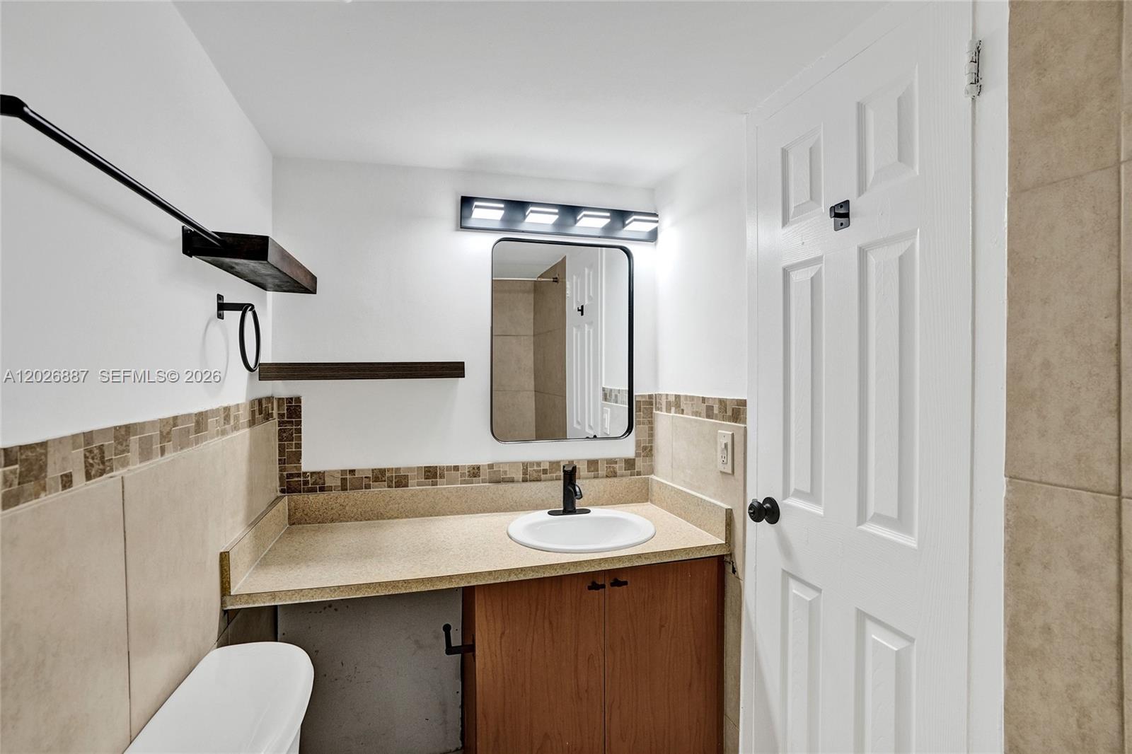 BAYVIEW PALMS CONDO - Residential