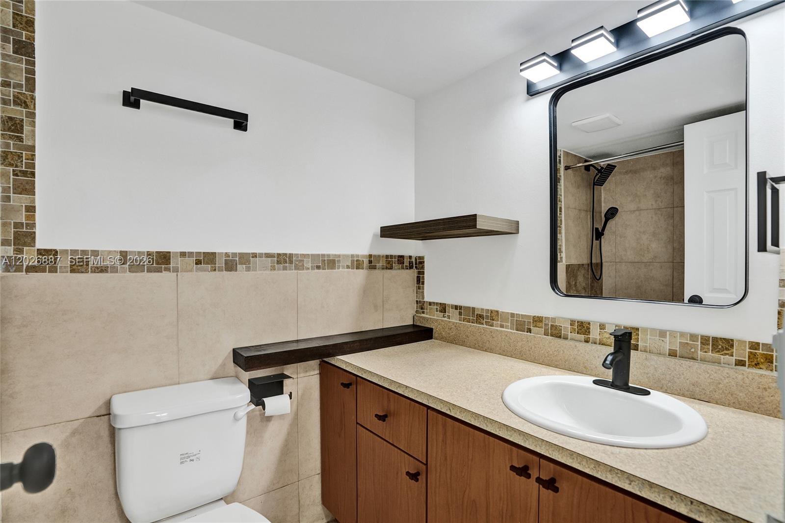 BAYVIEW PALMS CONDO - Residential
