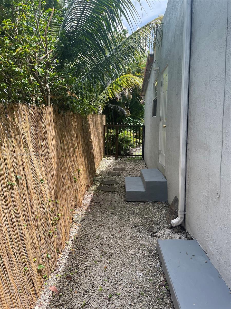 BUENA VISTA HEIGHTS ADDN - Residential Lease