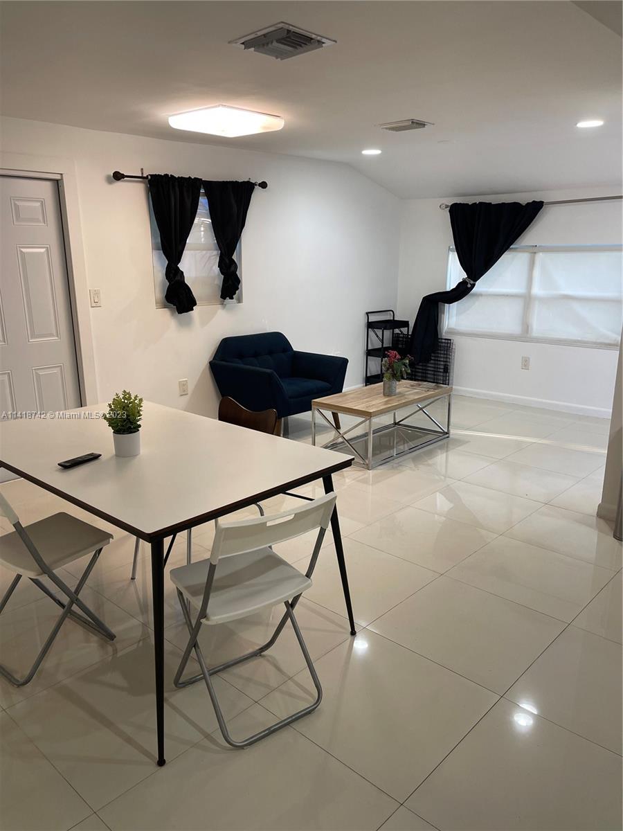 BUENA VISTA HEIGHTS ADDN - Residential Lease