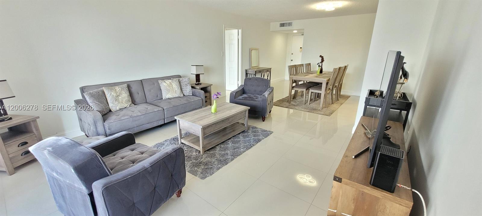DEL PRADO MARINA - Residential