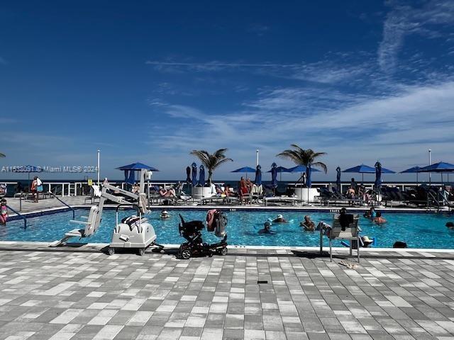 LA MER ESTATES SOUTH COND - Residential