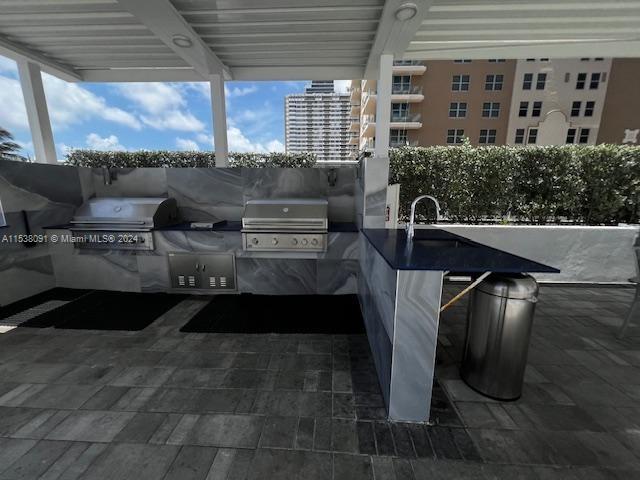 LA MER ESTATES SOUTH COND - Residential