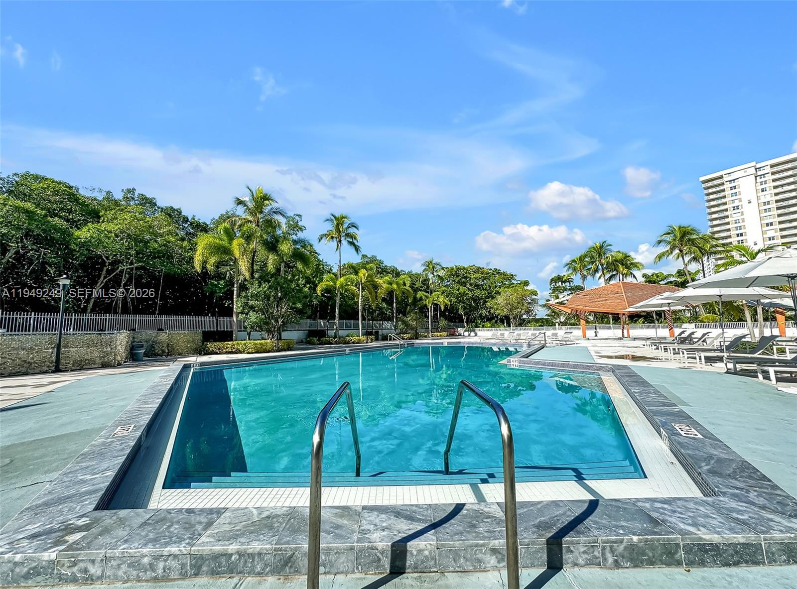ARLEN HOUSE EAST CONDO - Residential
