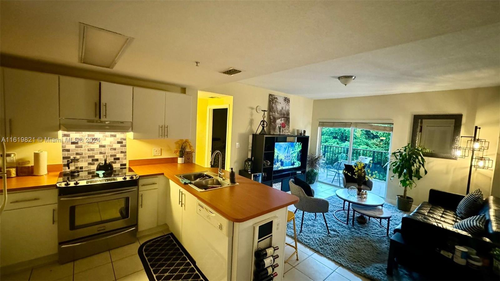 EMERALD PLAZA ON CORAL WA - Residential Lease