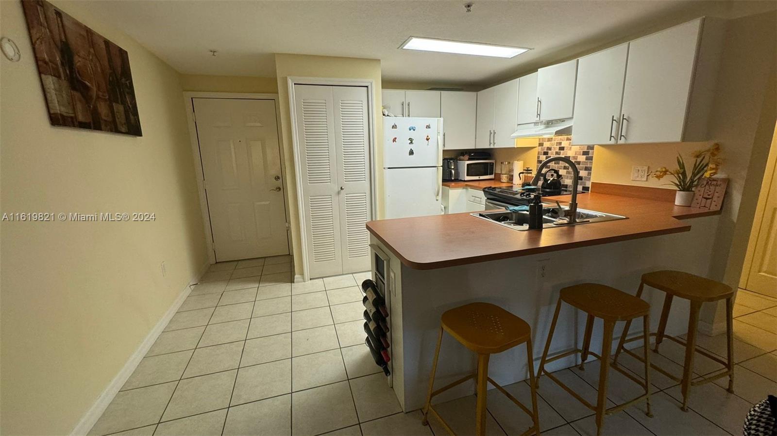 EMERALD PLAZA ON CORAL WA - Residential Lease