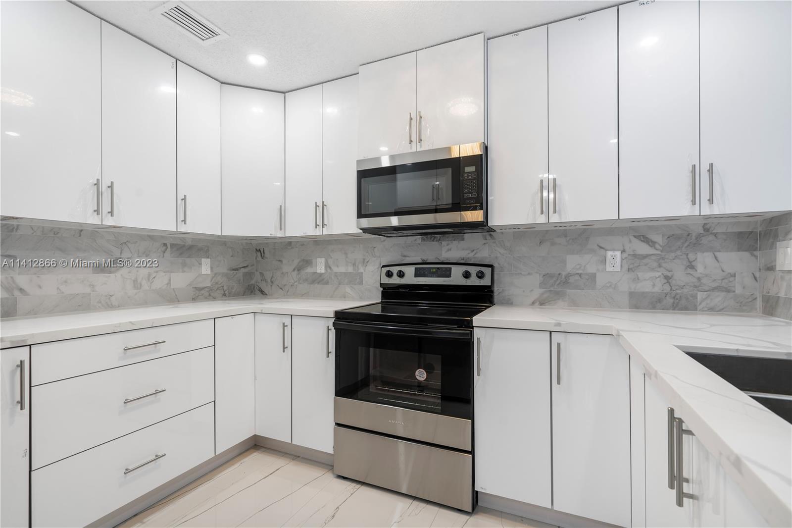 ADVENTURE HOMES - Residential