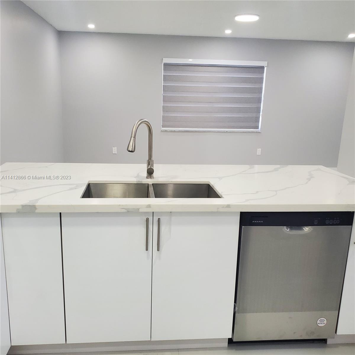 ADVENTURE HOMES - Residential