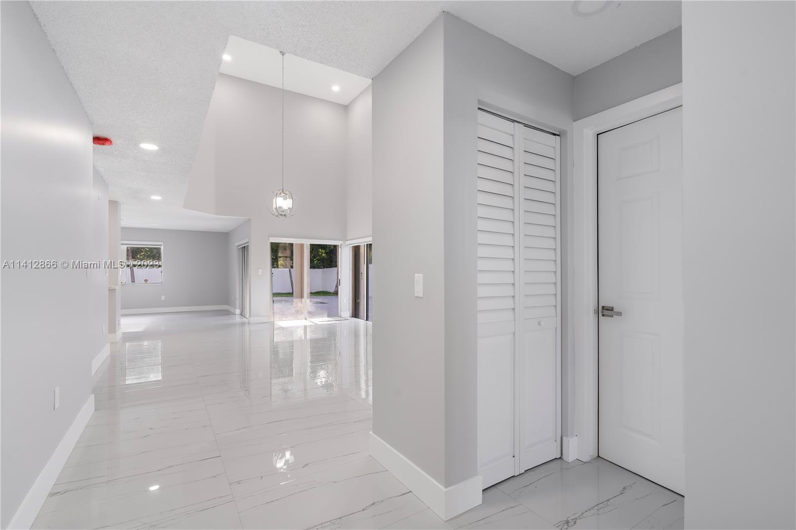 ADVENTURE HOMES - Residential