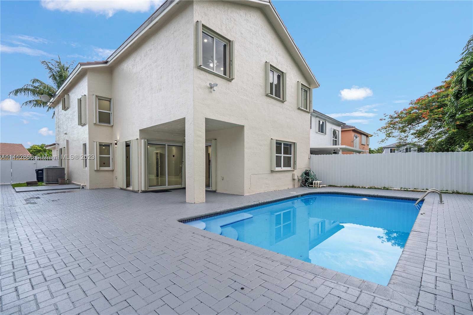 ADVENTURE HOMES - Residential