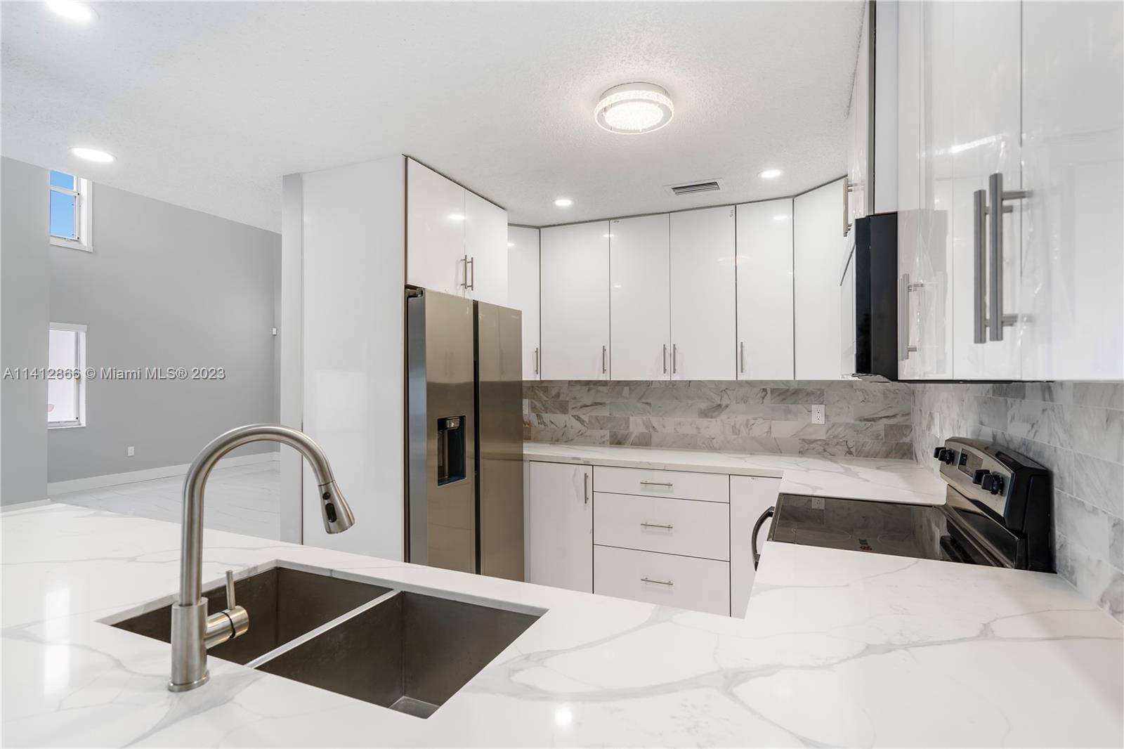 ADVENTURE HOMES - Residential