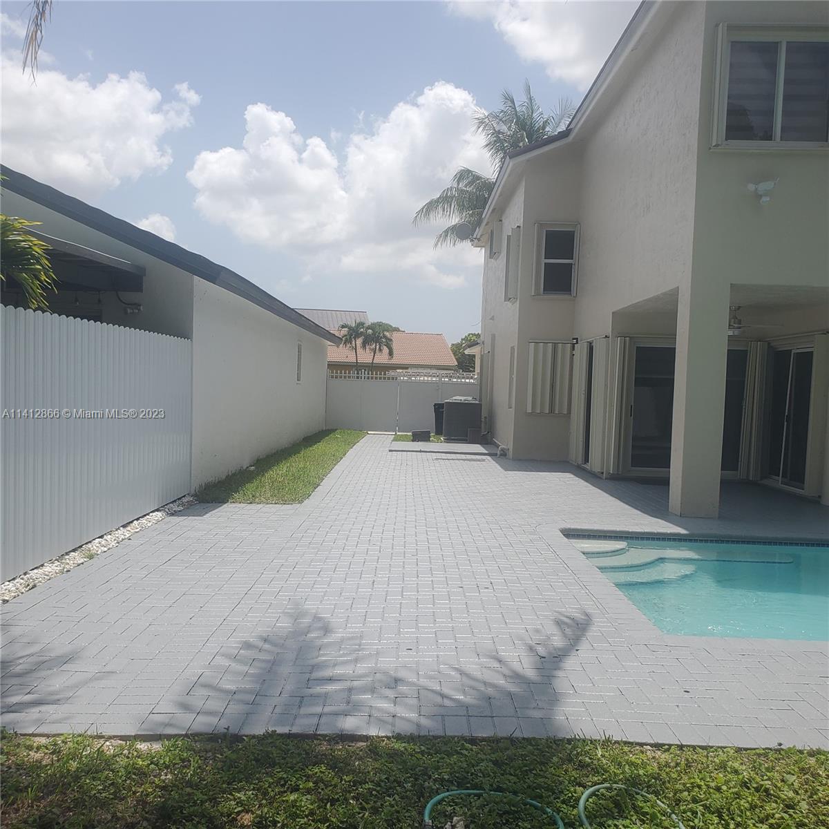 ADVENTURE HOMES - Residential